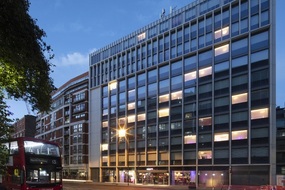 citizenM London Victoria - guest rooms manufactured by VBC